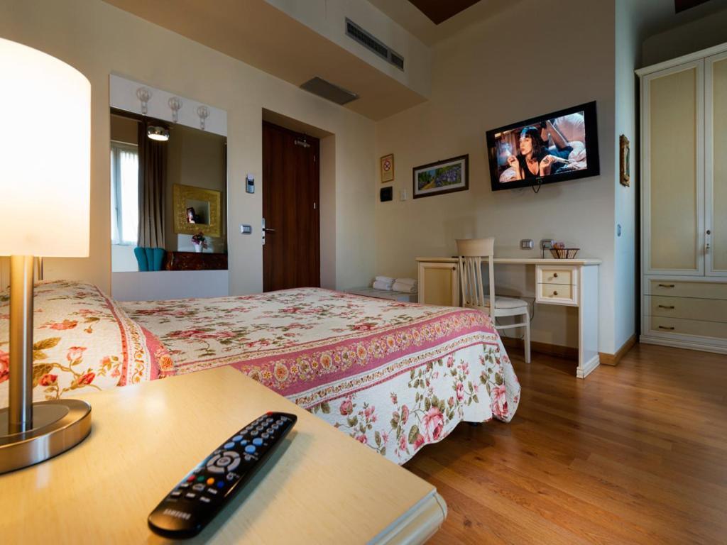 Hotel San Giorgio Tavazzano Buitenkant foto