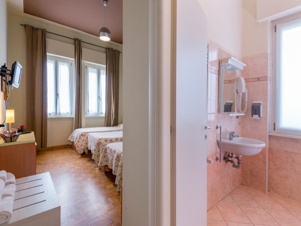 Hotel San Giorgio Tavazzano Buitenkant foto